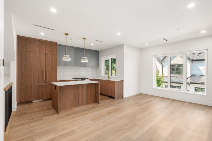 Photo 2 at SL 2 - 2333 E 54th Avenue, Killarney VE, Vancouver East
