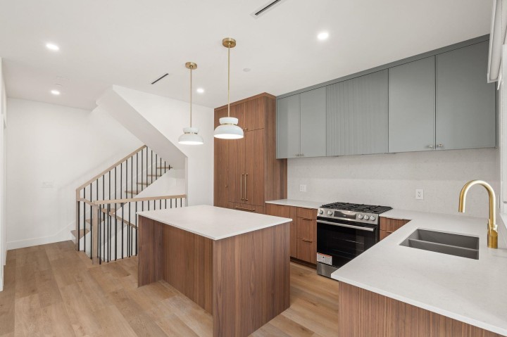 Photo 14 at SL 2 - 2333 E 54th Avenue, Killarney VE, Vancouver East
