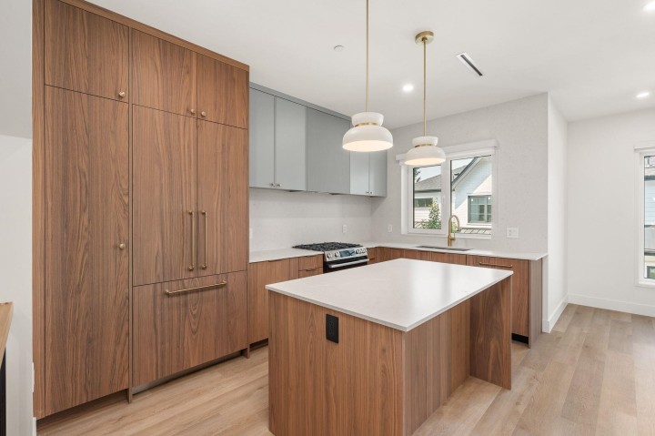 Photo 4 at SL 2 - 2333 E 54th Avenue, Killarney VE, Vancouver East