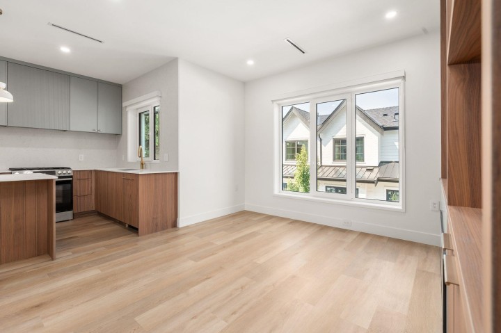 Photo 10 at SL 3 - 2333 E 54th Avenue, Killarney VE, Vancouver East