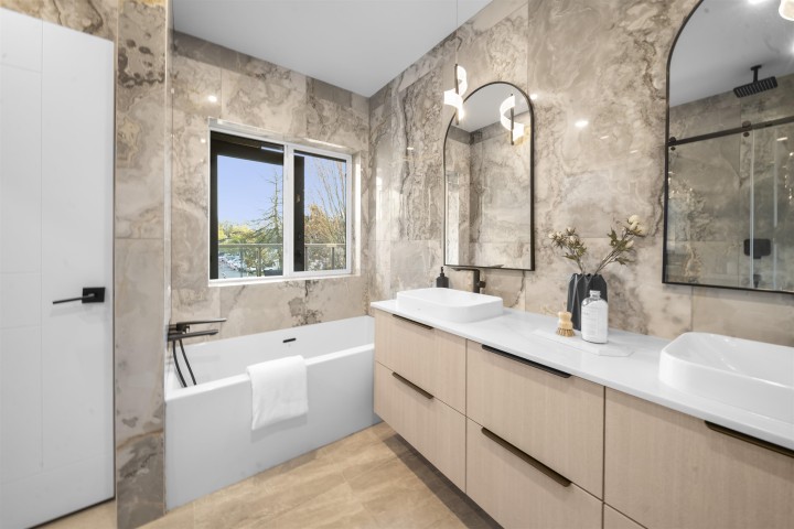 Photo 25 at 2455 W 10th Avenue, Kitsilano, Vancouver West