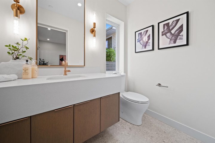 Photo 13 at 5405 Wales Street, Collingwood VE, Vancouver East