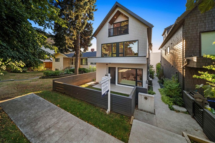 Photo 38 at 5405 Wales Street, Collingwood VE, Vancouver East