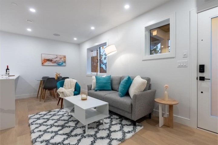Photo 13 at 2881 E Georgia Street, Renfrew VE, Vancouver East