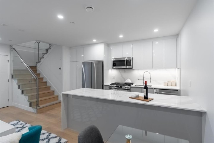 Photo 3 at 2881 E Georgia Street, Renfrew VE, Vancouver East