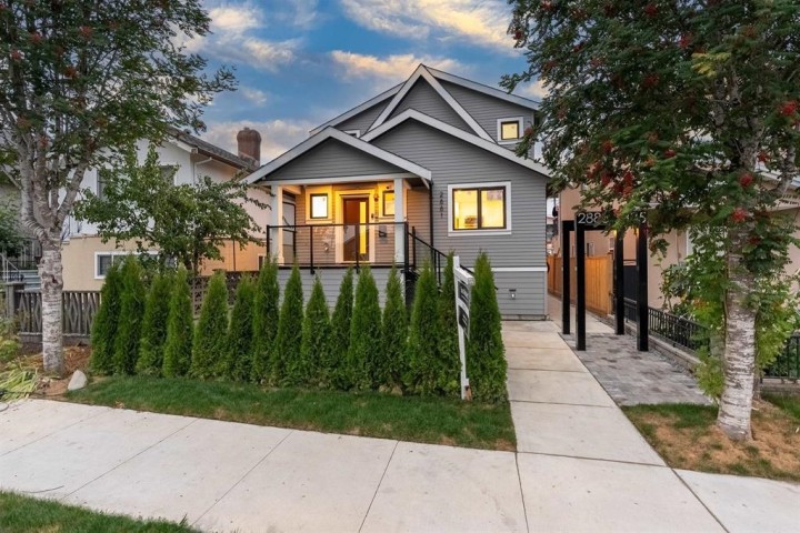 Photo 28 at 2881 E Georgia Street, Renfrew VE, Vancouver East