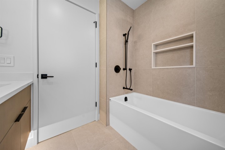 Photo 23 at 5407 Wales Street, Collingwood VE, Vancouver East