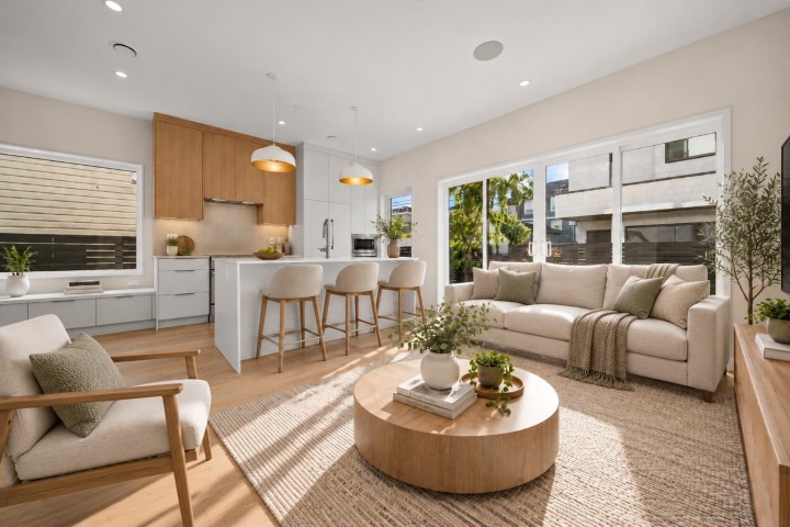 Photo 2 at 5407 Wales Street, Collingwood VE, Vancouver East