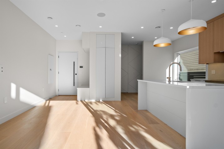 Photo 13 at 5407 Wales Street, Collingwood VE, Vancouver East