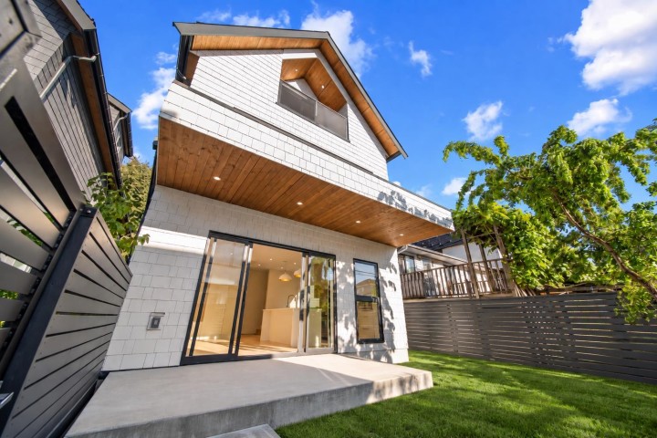 Photo 1 at 5407 Wales Street, Collingwood VE, Vancouver East