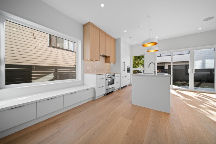 Photo 5 at 5407 Wales Street, Collingwood VE, Vancouver East