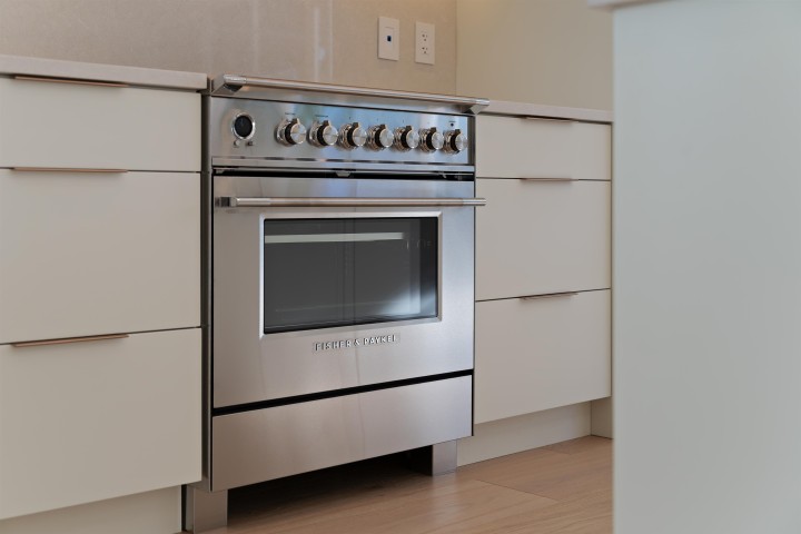 Photo 10 at 5407 Wales Street, Collingwood VE, Vancouver East