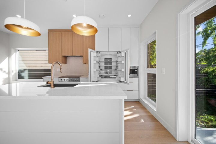 Photo 8 at 5407 Wales Street, Collingwood VE, Vancouver East