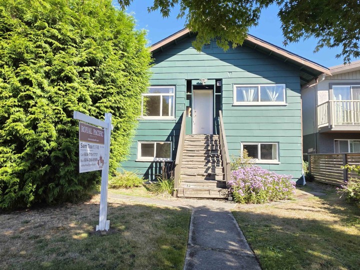Photo 2 at 149 E 47th Avenue, Main, Vancouver East