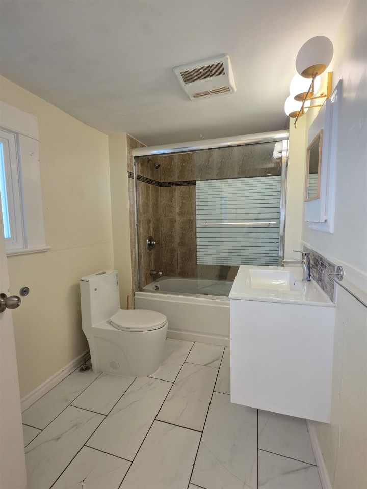 Photo 13 at 149 E 47th Avenue, Main, Vancouver East