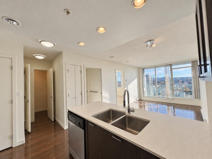 Photo 10 at 1605 - 4815 Eldorado Mews, Collingwood VE, Vancouver East