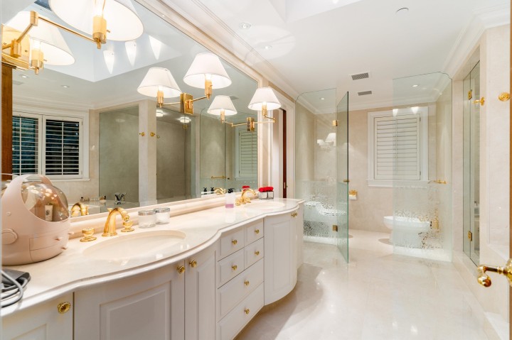 Photo 14 at 4778 Drummond Drive, Point Grey, Vancouver West
