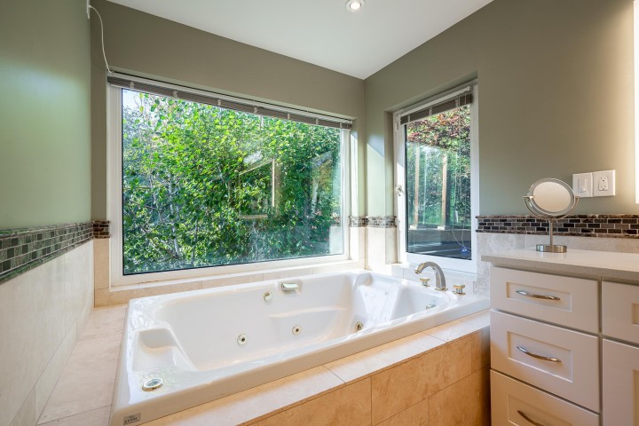 Photo 23 at 1562 Pinecrest Drive, Canterbury WV, West Vancouver