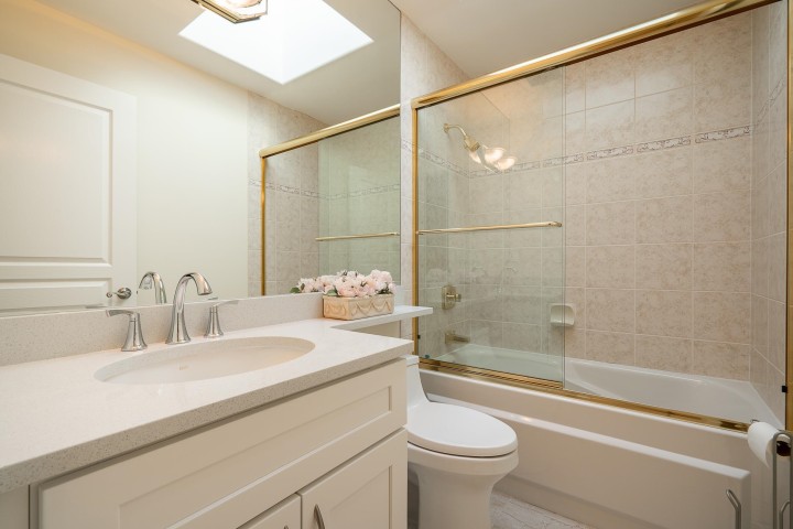 Photo 27 at 1562 Pinecrest Drive, Canterbury WV, West Vancouver