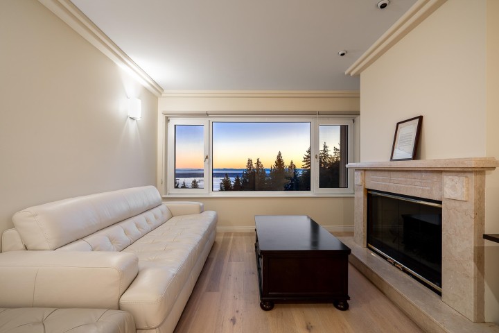 Photo 28 at 1562 Pinecrest Drive, Canterbury WV, West Vancouver