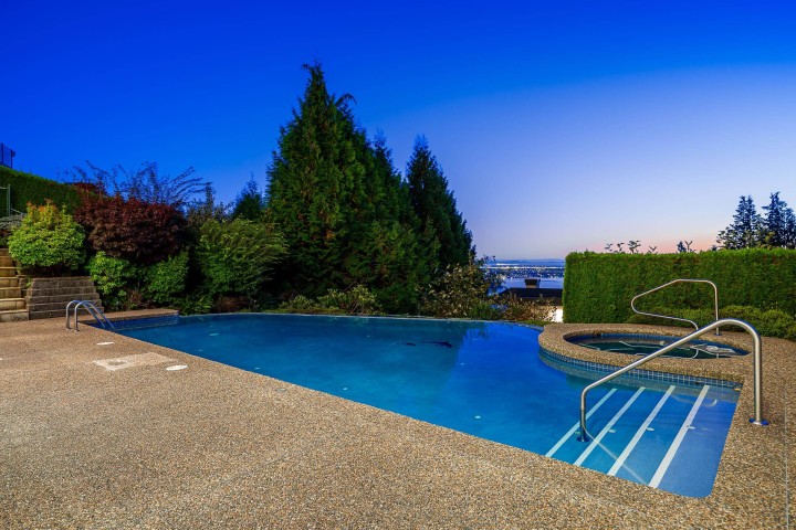 Photo 30 at 1562 Pinecrest Drive, Canterbury WV, West Vancouver