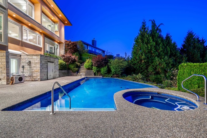 Photo 31 at 1562 Pinecrest Drive, Canterbury WV, West Vancouver