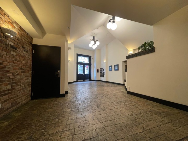 Photo 16 at 704 - 27 Alexander Street, Downtown VE, Vancouver East