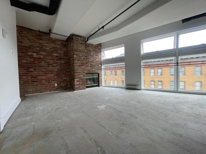 Photo 4 at 704 - 27 Alexander Street, Downtown VE, Vancouver East