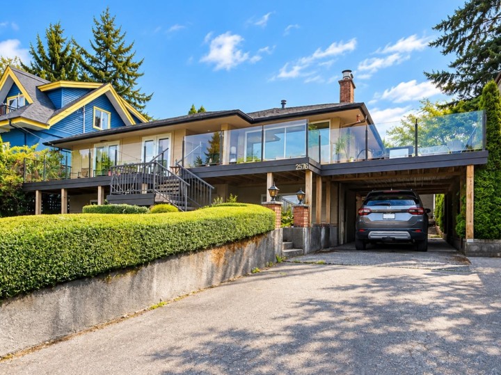 Photo 1 at 2576 Wall Street, Hastings Sunrise, Vancouver East