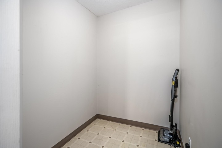 Photo 23 at 406 - 5288 Melbourne Street, Collingwood VE, Vancouver East