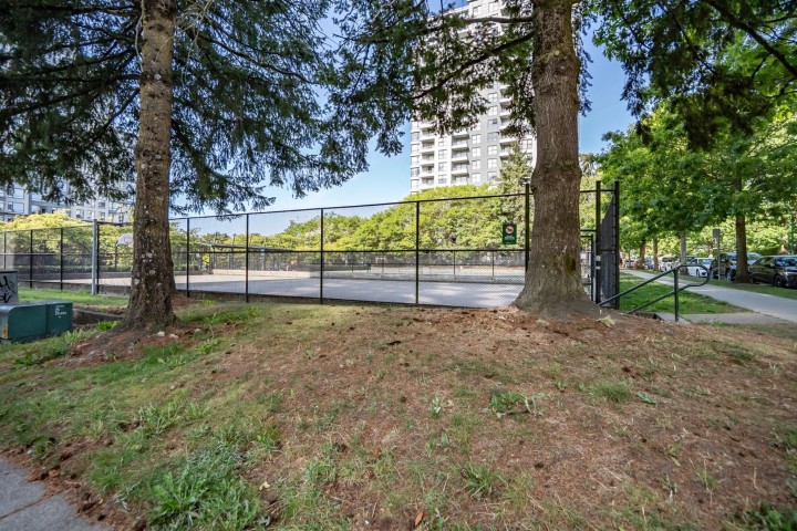 Photo 27 at 406 - 5288 Melbourne Street, Collingwood VE, Vancouver East