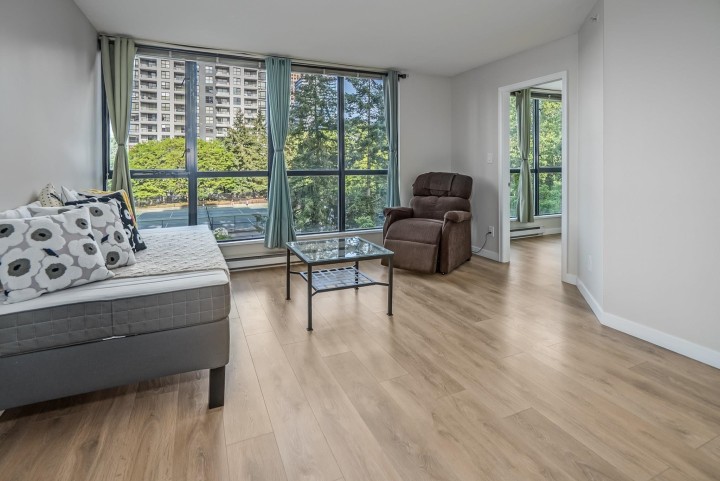 Photo 5 at 406 - 5288 Melbourne Street, Collingwood VE, Vancouver East