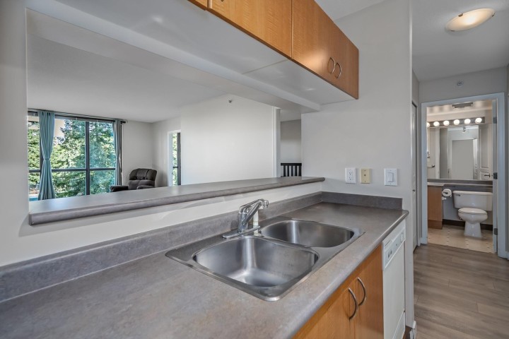 Photo 15 at 406 - 5288 Melbourne Street, Collingwood VE, Vancouver East
