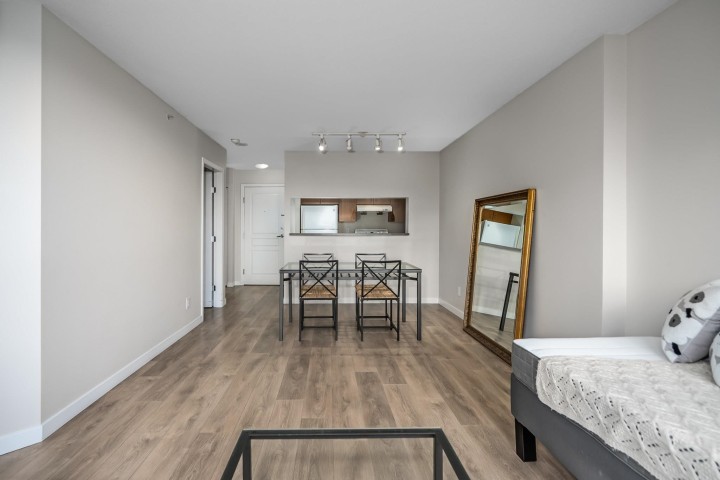 Photo 8 at 406 - 5288 Melbourne Street, Collingwood VE, Vancouver East