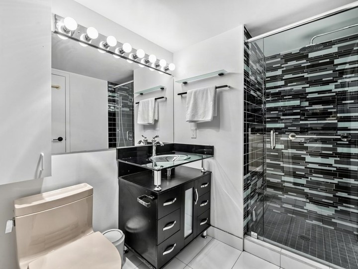 Photo 18 at 2106 - 1500 Howe Street, Yaletown, Vancouver West