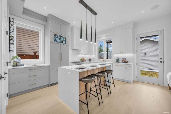 Photo 6 at 2 - 3627 E 45th Avenue, Killarney VE, Vancouver East