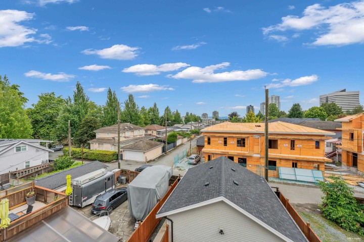 Photo 26 at 2 - 3627 E 45th Avenue, Killarney VE, Vancouver East