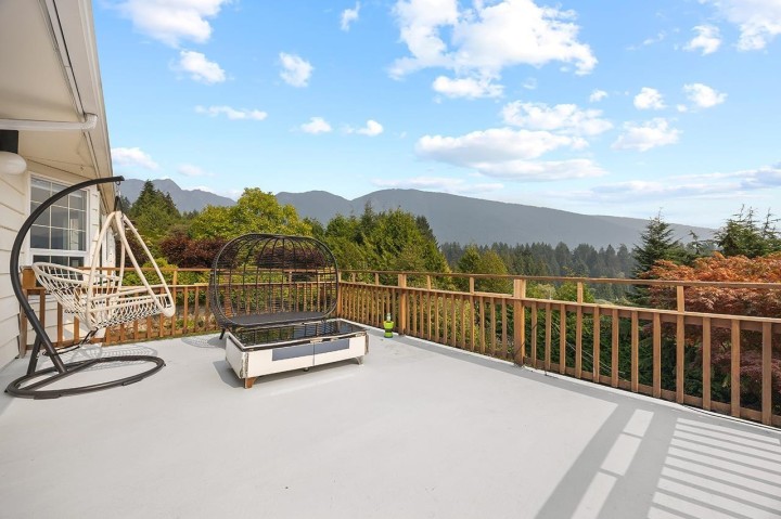 Photo 16 at 96 Bonnymuir Drive, Glenmore, West Vancouver
