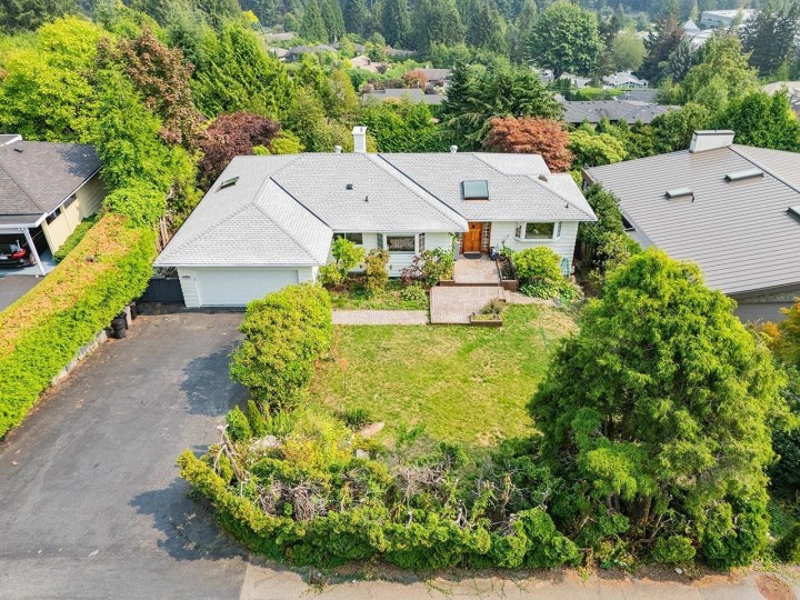 Photo 1 at 96 Bonnymuir Drive, Glenmore, West Vancouver