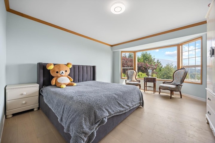 Photo 10 at 96 Bonnymuir Drive, Glenmore, West Vancouver