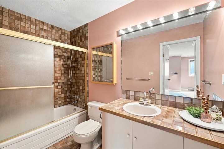 Photo 22 at 1 - 1176 W 15th Avenue, Fairview VW, Vancouver West