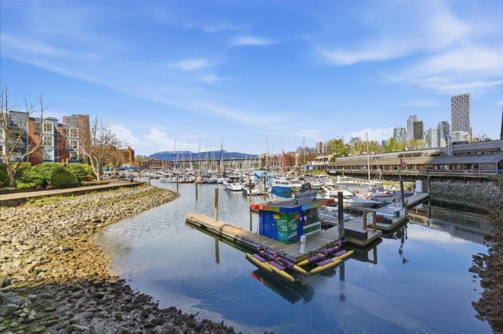 Photo 31 at 1523 Mariner Walk, False Creek, Vancouver West