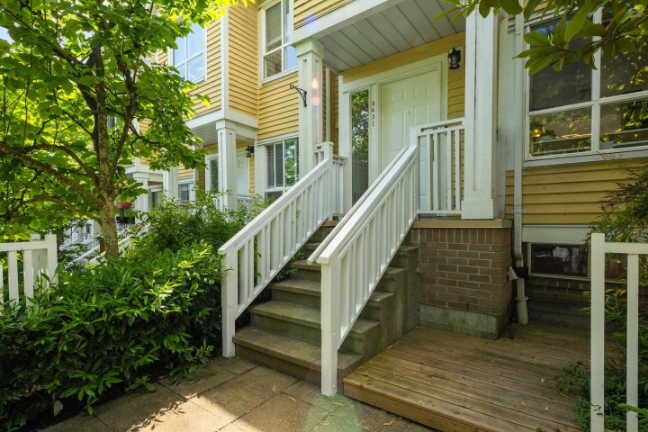 Photo 36 at 8431 Jellicoe Street, South Marine, Vancouver East