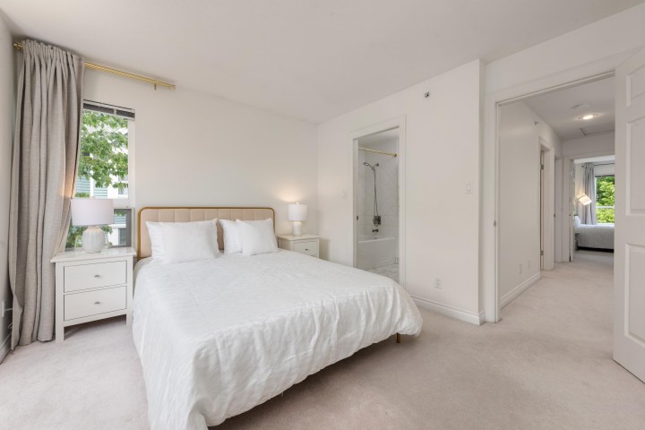 Photo 21 at 8431 Jellicoe Street, South Marine, Vancouver East