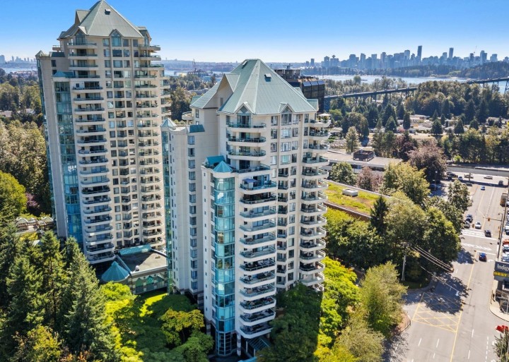 Photo 2 at 4B - 328 Taylor Way, Park Royal, West Vancouver