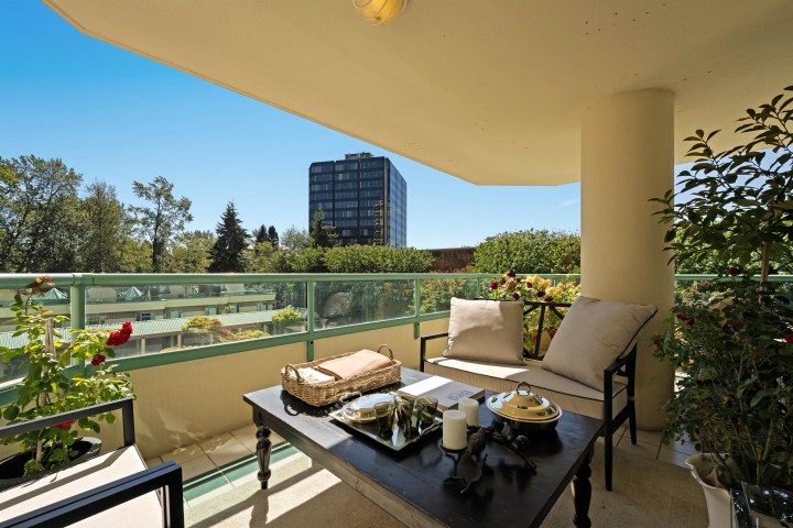 Photo 32 at 4B - 328 Taylor Way, Park Royal, West Vancouver