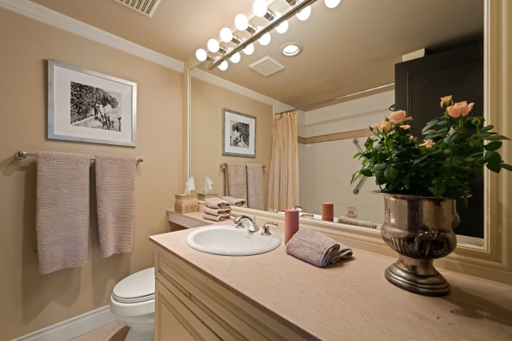 Photo 28 at 4B - 328 Taylor Way, Park Royal, West Vancouver