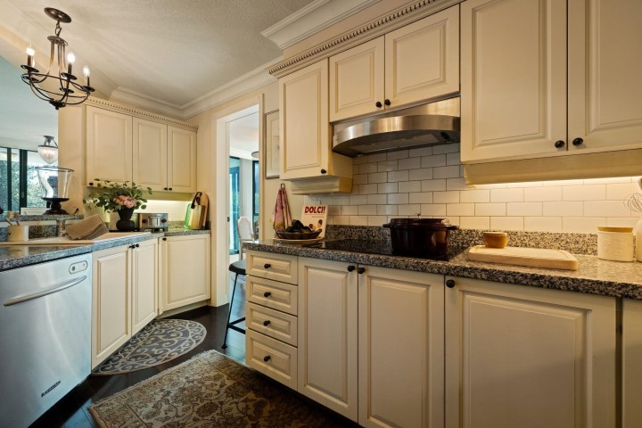Photo 11 at 4B - 328 Taylor Way, Park Royal, West Vancouver