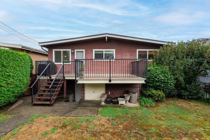 Photo 6 at 3308 Church Street, Collingwood VE, Vancouver East