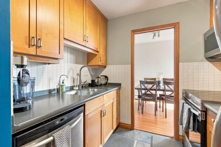 Photo 2 at 402 - 1127 Barclay Street, West End VW, Vancouver West